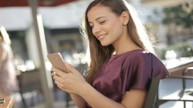 Oro per prossimità? La verità sulle relazioni con gli sugar daddy