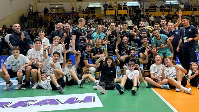 Pallavolo Serie A2, il ciclone Yuasa Battery Grottazzolina si abbatte sulla Delta Group ed è 3-0