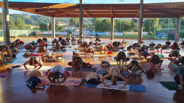 ''Laboratori di prevenzione della salute'': più di 650 persone coinvolte nelle lezioni gratuite di yoga nel Piceno
