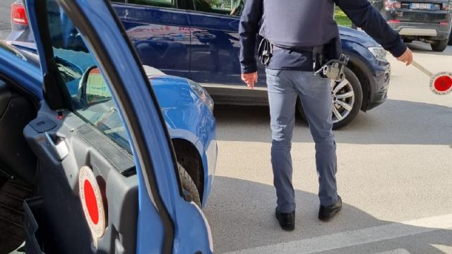 Polizia Ascoli Piceno, controlli a tappeto per arginare il fenomeno dei reati predatori