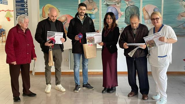 San Benedetto del Tronto, la Gazzetta Rossoblù torna al Centro Sociale Primavera e dona più di 30 calendari 