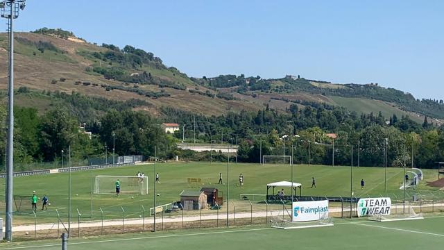 Ascoli Calcio, rifinitura mattutina a porte chiuse e poi volo da Fiumicino per la Calabria