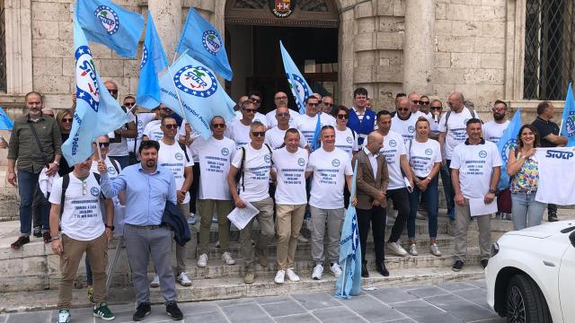 Ascoli, sit-in per sicurezza lavoratori Forze di Polizia. Fanesi (SIULP): “Normative urgenti a tutela dei poliziotti”