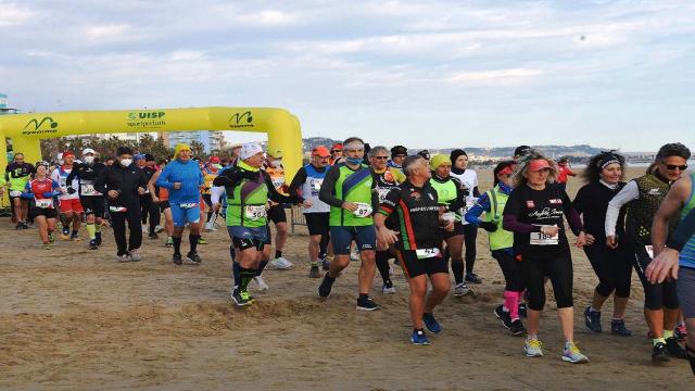 San Benedetto del Tronto, la Maratona sulla Sabbia 2022 si conclude con un clamoroso ex aequo