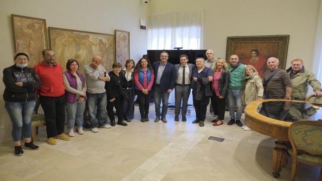 Ascoli Piceno, al via il 'Reddito di Civiltà'. Fioravanti: “Lavoro sinonimo di dignità, modello vincente da esportare”