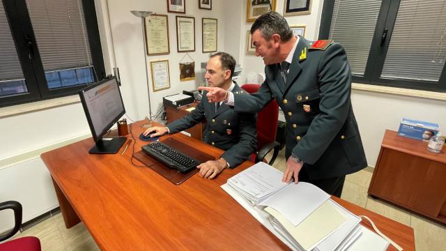 Guardia di Finanza Macerata, contrasto evasione e frodi fiscali: denunciati 19 imprenditori e chiuse 10 aziende