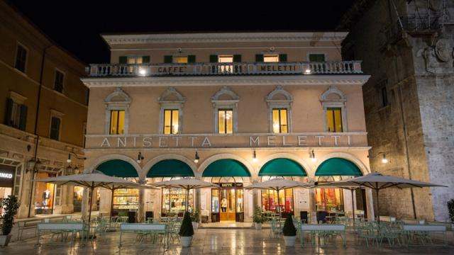 Ascoli Piceno, il Caffè Meletti protagonista nella giornata dei locali storici d'Italia: previsto un tour nel locale