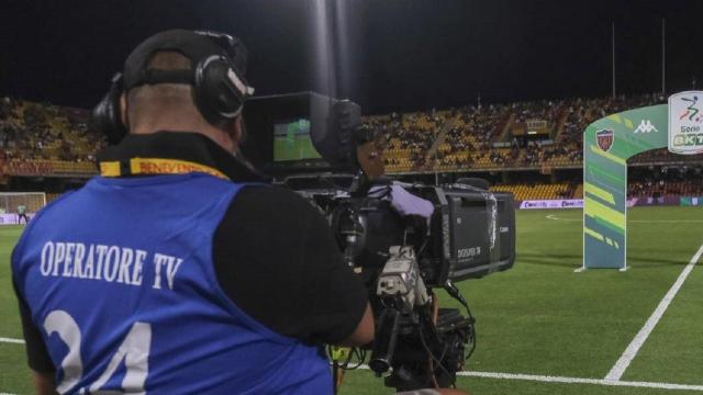Serie B, c'è anche Falasco nella Top 11 del girone d'andata. Ascolti record per il Boxing Day