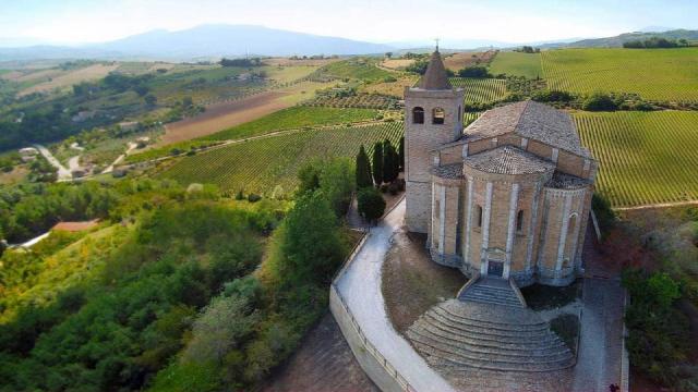 Offida: estate 2023, occupazione gratuita del suolo pubblico per le attività 