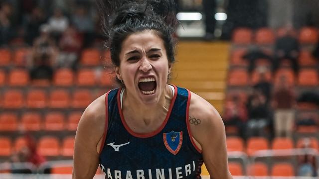 Atletica leggera: Campionati Italiani Assoluti indoor di Ancona, la Bruni record italiano nell'asta
