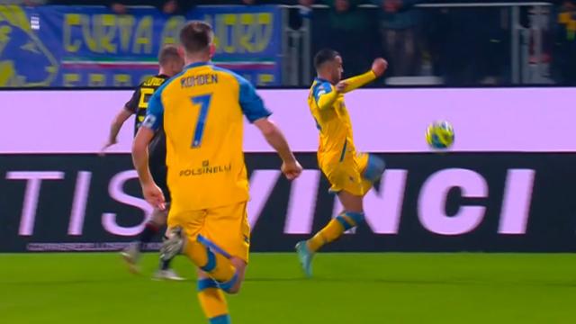 Serie B 19° turno: Frosinone campione d'inverno, Genoa passa a Bari. Bene Pisa e Cagliari, in crisi Cosenza e Cittadella