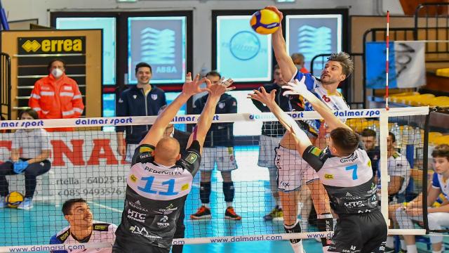 Pallavolo Serie A3, la Videx Grottazzolina passa 3-1 sul parquet dell'Abba Pineto