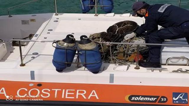 Guardia Costiera San Benedetto del Tronto, sequestrati attrezzi da posta abusivi 