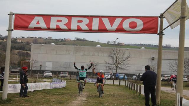 Hair Gallery Cycling Team vicina al successo con Pierangelini al Trofeo Bike Club Cafè. Bene Ripari al Cross Cup CSI