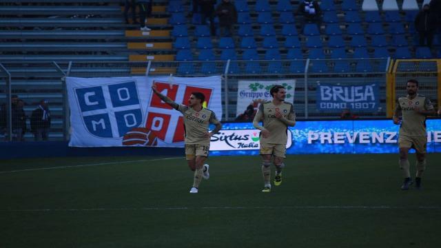 Serie B 16° turno: il Pisa vince a Como e torna in vetta. Monza corsaro a Brescia