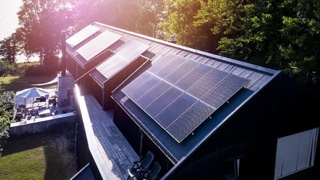 Otovo, la rivoluzione solare norvegese arriva nelle Marche: bastano 2 minuti per installare il fotovoltaico a casa