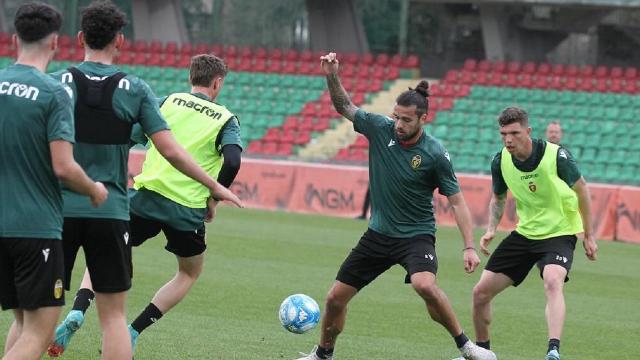 Ascoli Calcio, ultimo giorno di ritiro. Ternana, rifinitura al mattino all'antistadio ''Taddei''