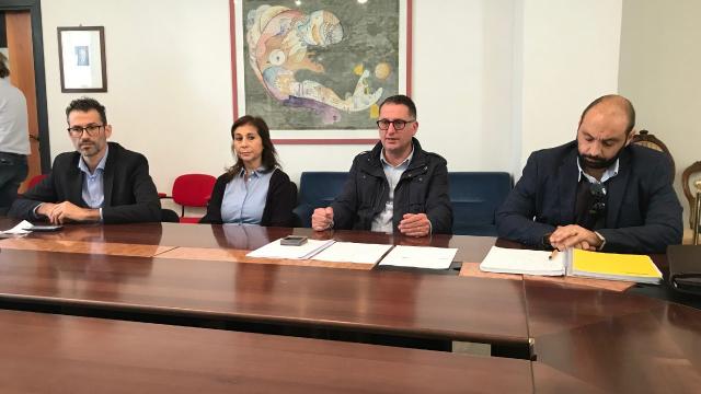 Ascoli Piceno, doppio senso di marcia alternato sul Ponte Ancaranese. Loggi: ''Ecco il semaforo intelligente''