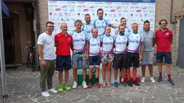 San Benedetto del Tronto, convegno sulla bici e migliori atleti del comitato provinciale FCI Ascoli-Fermo in passerella