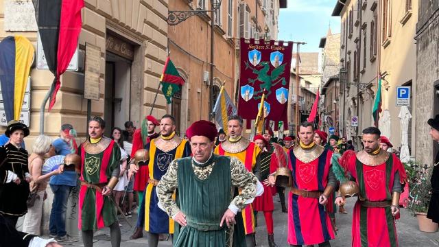 Quintana Ascoli Piceno, Sant'Emidio aprirà gli assalti della Giostra in notturna. Sold out al Campo dei Giochi