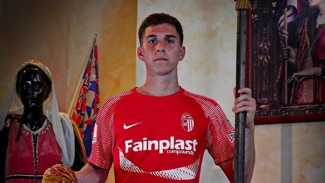 Ascoli Calcio, si chiude la presentazione delle maglie ufficiali con la terza da portiere