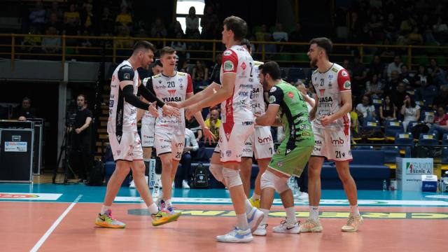 Yuasa Battery Grottazzolina: l'ultimo ballo è di Modena, gli applausi sono per tutti