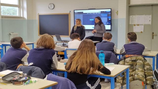 San Benedetto, gli studenti dell'IIS Capriotti insegnanti per un giorno a scuola 