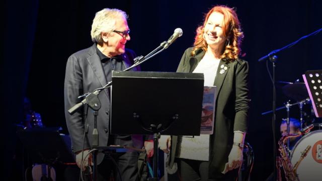 Grottammare, successo per lo spettacolo 'Napulecantanno' al Teatro delle Energie