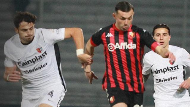 Ascoli Calcio, 3 pareggi e 2 sconfitte nel girone di ritorno. Di Carlo chiude con una media punti di 1,12