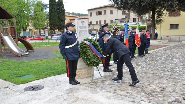 Carabinieri Ascoli Piceno, in Piazza San Tommaso ricordo del sacrificio dell'appuntato Antonio Fazzini