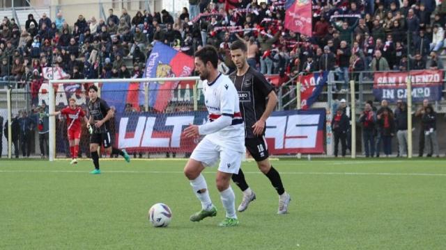 Serie D girone F, Olivieri regala all'Atletico Ascoli una vittoria di capitale importanza a Senigallia