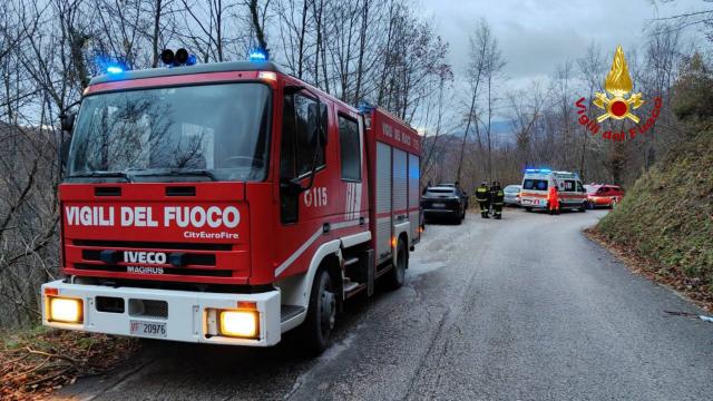 Montegallo, scivola in un dirupo mentre cerca tartufi. Recuperato da Vigili del fuoco e soccorso Alpino