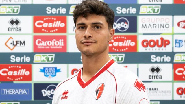 Ascoli Calcio, il difensore Mantovani passa ufficialmente in prestito al Bari di Longo