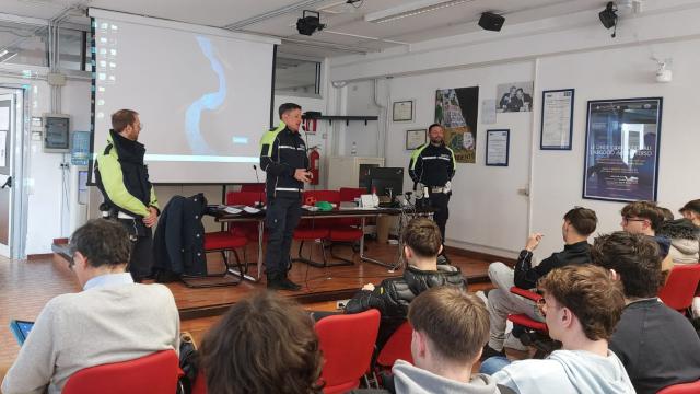 Educazione stradale a scuola, a San Benedetto del Tronto parte il primo ciclo d’incontri promossi dalla Polizia Locale