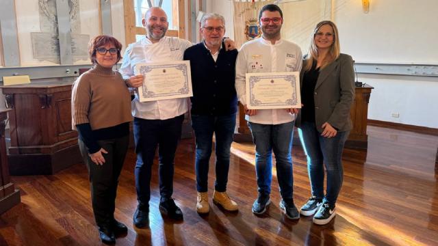 Offida celebra i suoi ambasciatori culinari nel mondo. Riconoscimento del Comune a Citeroni e Di Girolami