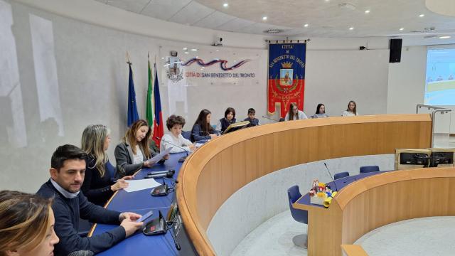San Benedetto del Tronto, prima riunione operativa per il Consiglio comunale dei Ragazzi