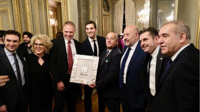 Il sindaco Spazzafumo a Parigi con i vertici della Regione per promuovere l’enogastronomia delle Marche