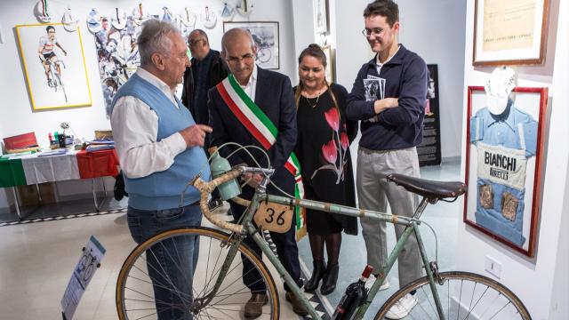 San Benedetto del Tronto: Palazzina Azzurra, in mostra 'Le bici dei campioni'. Taglio del nastro con Gibì Baronchelli 
