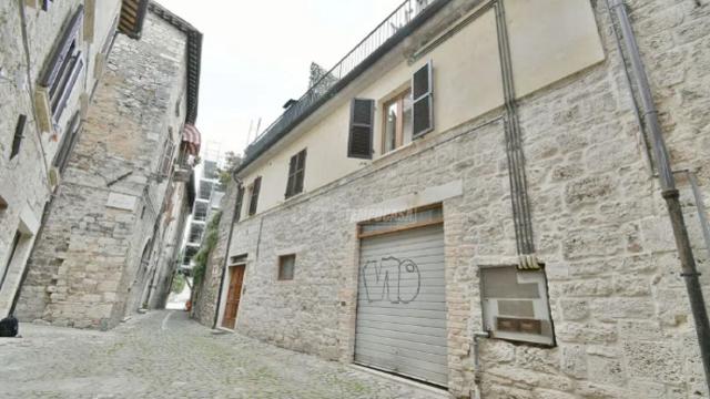 Ascoli Piceno: fuga di gas, predisposta la temporanea chiusura al transito di Rua dei Soderini