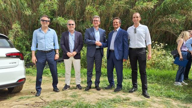 San Benedetto, consegnati i lavori del ponte ciclabile sul Tronto. Spazzafumo: ''Momento storico''