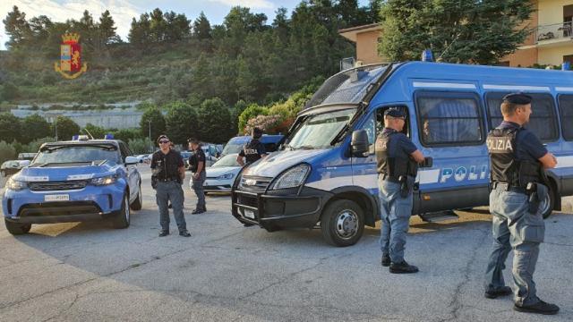 Ascoli Piceno, Daspo di 13 mesi al giovane che ha lanciato fumogeno durante la Quintana di Luglio
