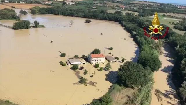 Alluvione Marche 2022, ritrovato cadavere Brunella Chiù. Acquaroli: “Grazie ai Carabinieri Forestali Nipaaf L’Aquila”