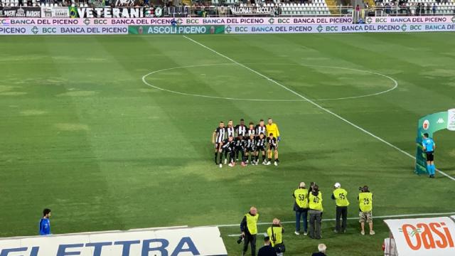 Ascoli subito in campo in vista della gara col Sudtirol. Campagna abbonamenti chiude a 3.328, toccante omaggio a Mazzone
