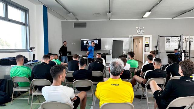 Ascoli Calcio, doppio allenamento inframezzato dall'incontro sul match-fixing e l'utilizzo dei social