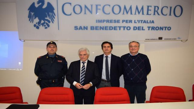 San Benedetto, vice questore Crucianelli in Confcommercio per parlare di truffe ai danni delle fasce più deboli