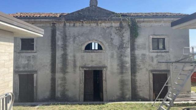 Ascoli Piceno, ok al progetto esecutivo per la riparazione del muro di cinta del cimitero di Lisciano