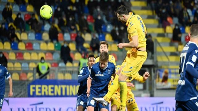 Serie B 18° turno: il Pisa passa a Cosenza, bene il Frosinone. Rinviata Benevento-Monza