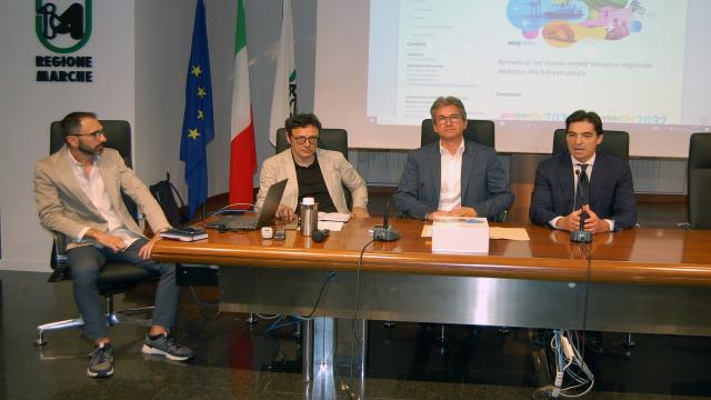 Presentato 'Geomarche 2032', le infrastrutture a portata di telefonini. Acquaroli: “Coinvolgere i cittadini”