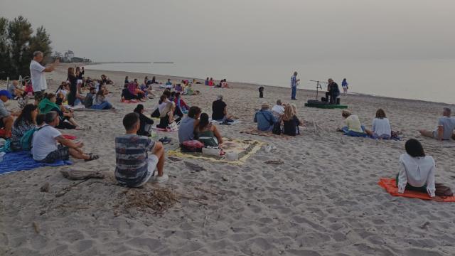 Porto D'Ascoli, centinaia di persone in Sentina per il concerto del Solstizio
