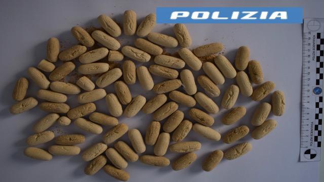 Spaccio di eroina, poliziotti arrestano un uomo e due donne (tutti residenti nell'Ascolano)